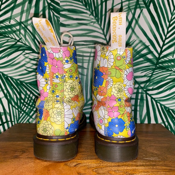 Dr. Martens Pascal Floral Hippie Daisy Leather Combat Boots Women’s US 9 - Picture 5 of 10